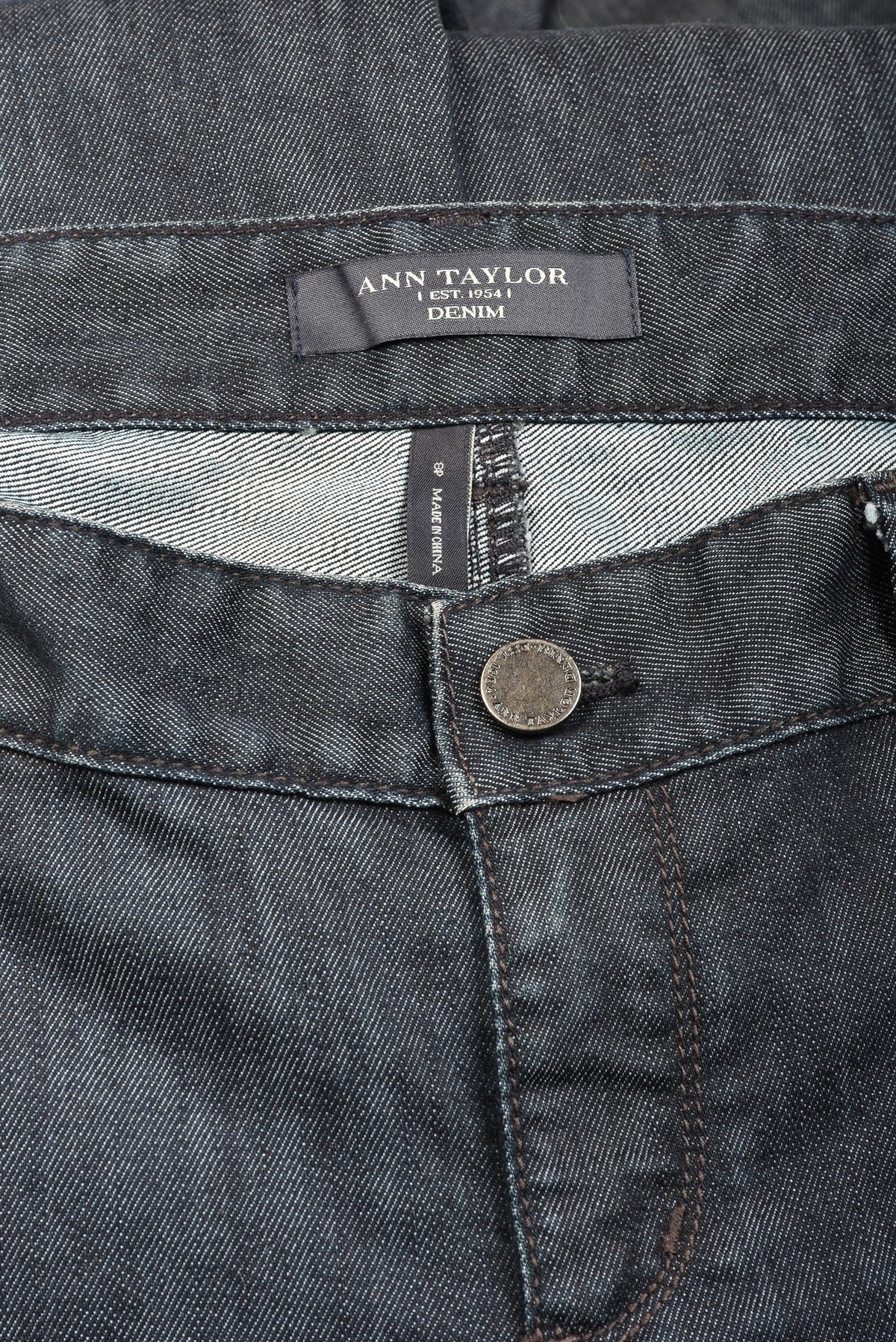 Ann Taylor Size 8P Women&#39;s Petite Jeans